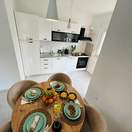 By The Sea Marina, Trogir - 24180 Apartman Marina